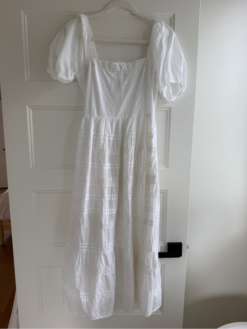 Abercrombie & Fitch White Lace-Trim Puff Sleeve Maxi Dress